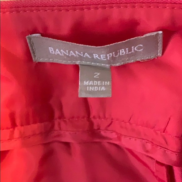 Hot pink Banana Republic pencil skirt - Picture 3 of 3
